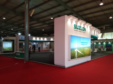 Curve exhibition stand